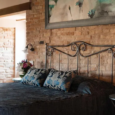 Palazzo La Torre ゲストハウス 4*